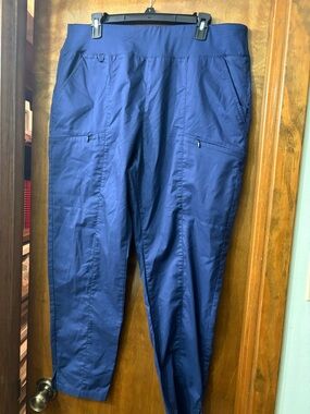 Butter Soft women’s Navy Utility Scrub Pants. PXL